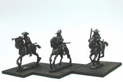 WLOA44b Cuirassiers Command in Hats, Front Plate Only on Galloping Horses - Warfare Miniatures USA