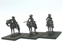 WLOA52a Cuirassiers Command in Tricorns on Standing Horses - Warfare Miniatures USA